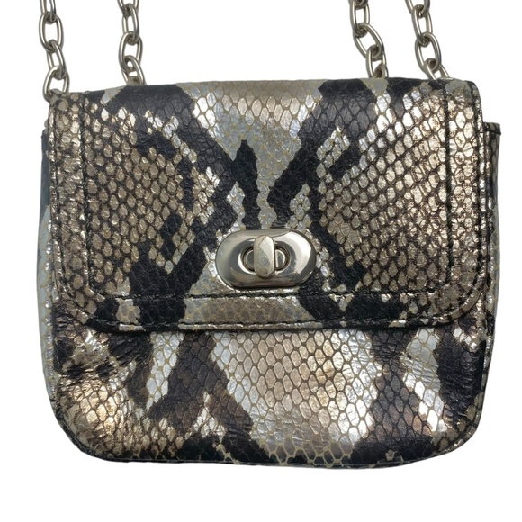 BANANA REPUBLIC Long Chain Crossbody Shoulder Leather Mini Bag in Metallic - Picture 2 of 7